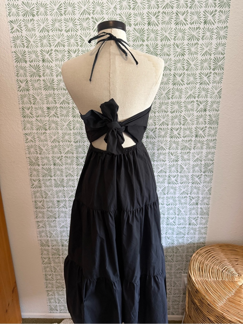 GAP Black Backless Halter Tie-Back Maxi Dress